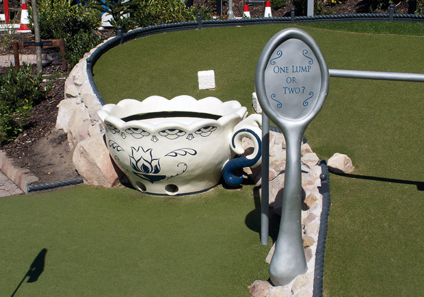 Tekopp på Alton Towers Äventyrsgolf