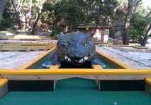 Krokodil minigolf hinder