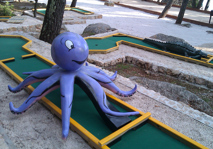 Octopus obstacle from City Golf Europe