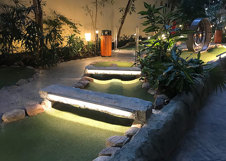 Belysning på Tropical islands äventyrsgolf