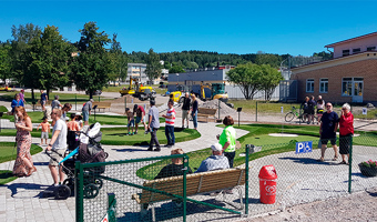 Fullt av besökare på premiären i Sundsvall